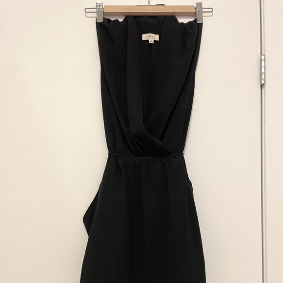 Wilfred Dresses & Skirts - Black Aritzia Wilfred mini dress